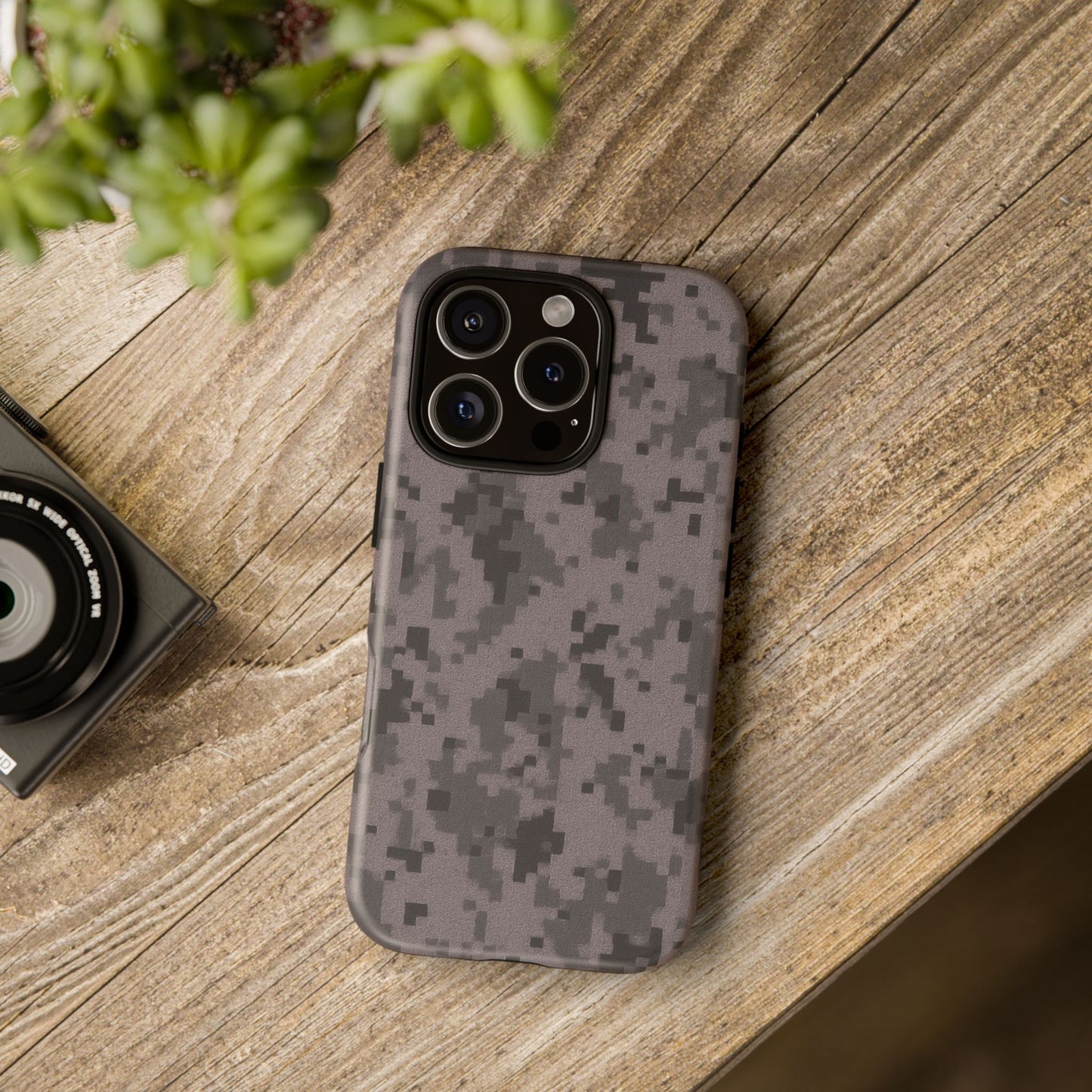 Tough Cases, Army Camouflage Phone Case, Military Style, Durable Cover, Gift for Soldiers, Outdoor Adventure, Rugged Protection - TRV