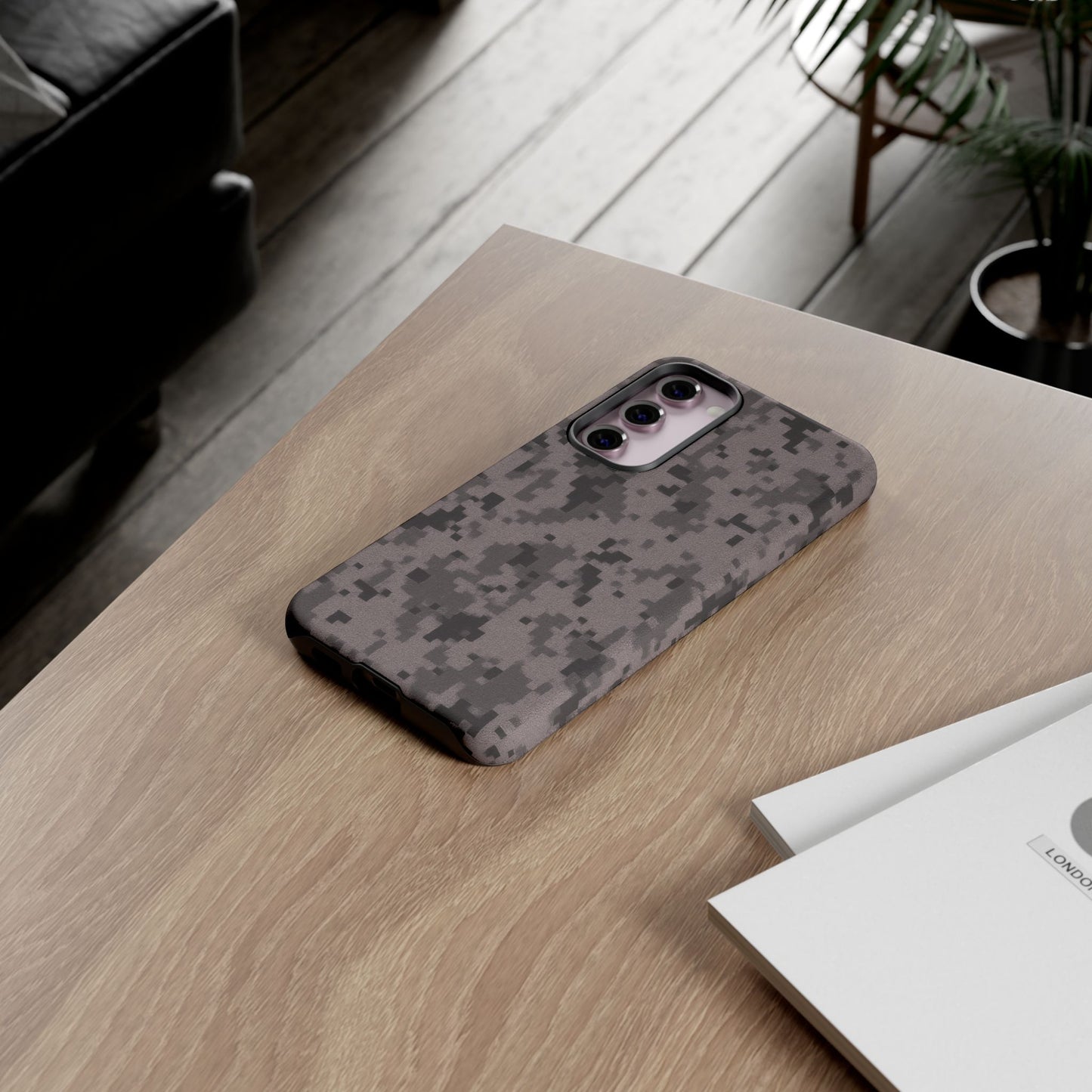 Tough Cases, Army Camouflage Phone Case, Military Style, Durable Cover, Gift for Soldiers, Outdoor Adventure, Rugged Protection - TRV