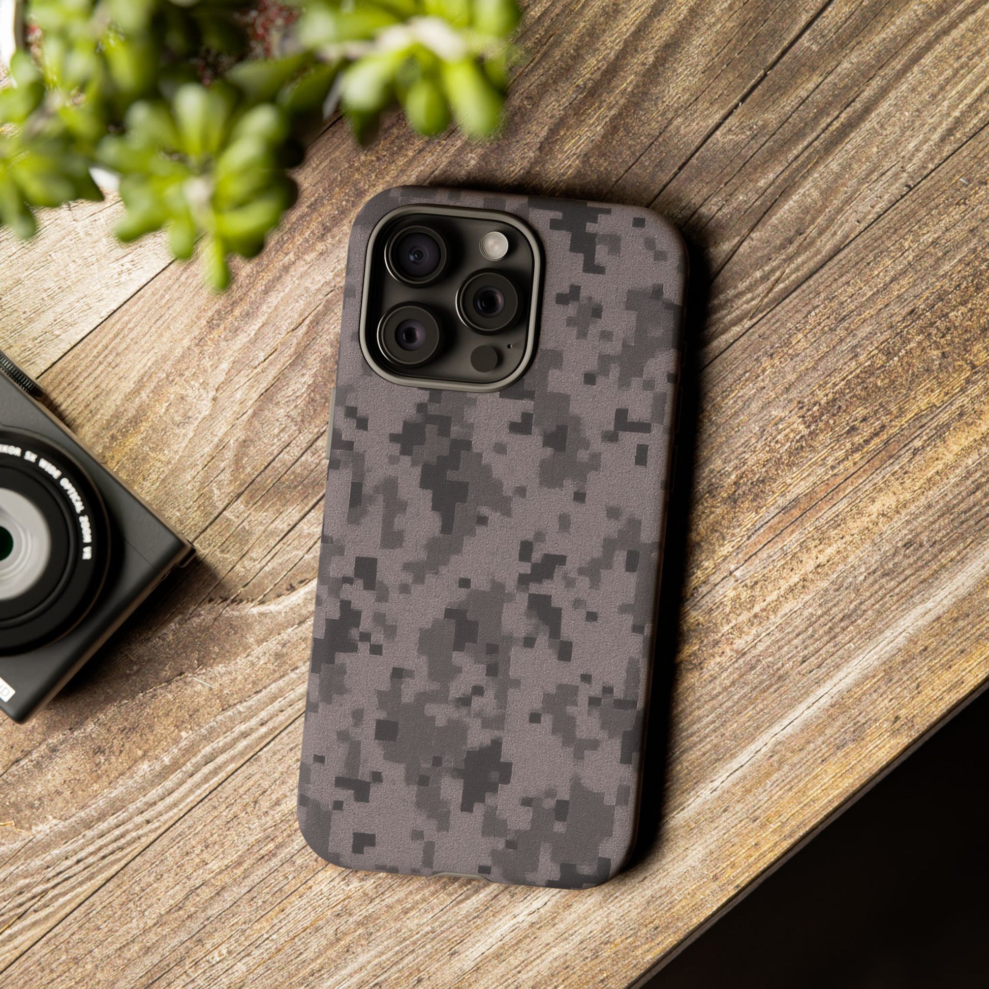 Tough Cases, Army Camouflage Phone Case, Military Style, Durable Cover, Gift for Soldiers, Outdoor Adventure, Rugged Protection - TRV