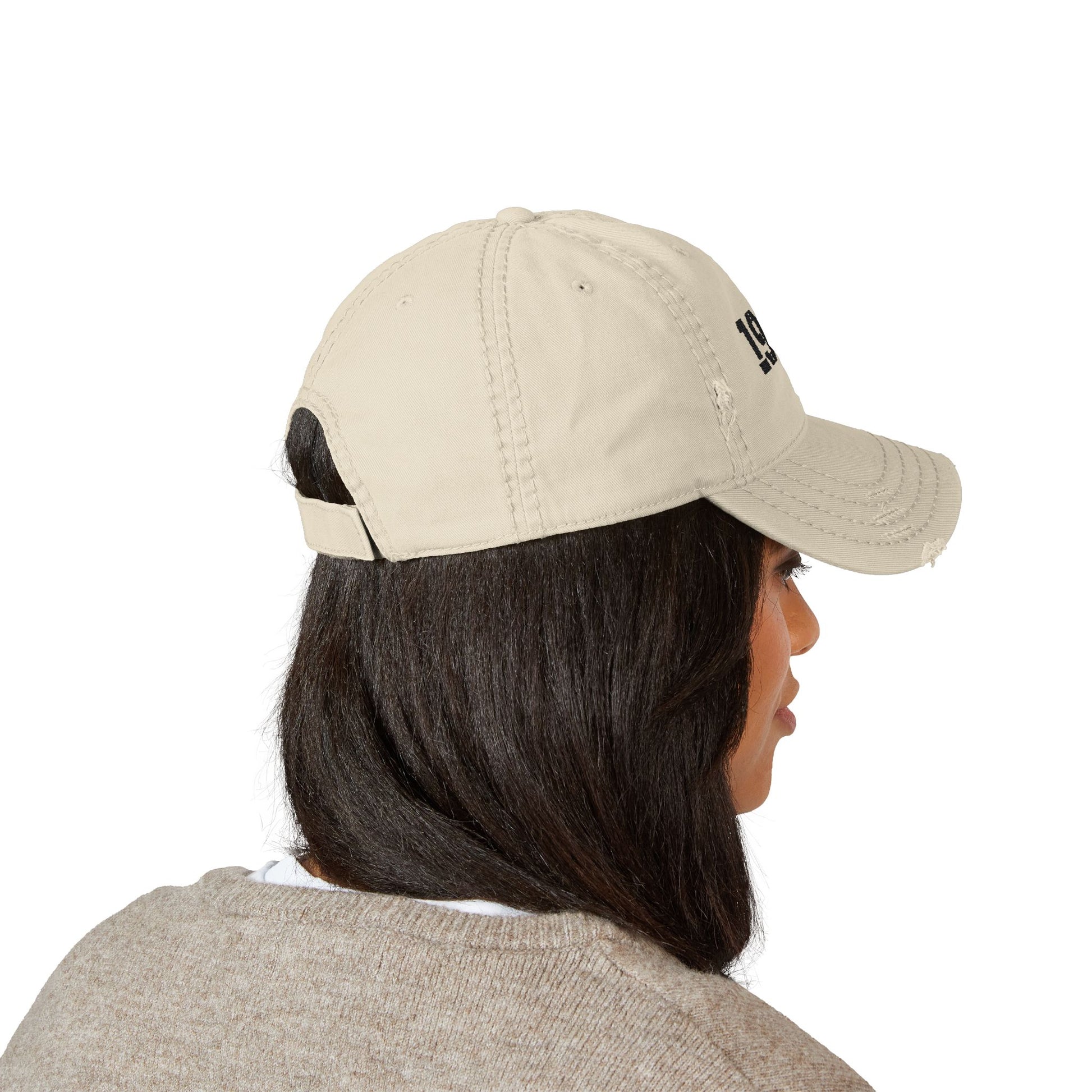 Distressed Dad Hat with 1977 Embroidery, Vintage Cap, Casual Fashion Accessory, Perfect Gift for Birthdays, Stylish Sun Protection, [...] - TRV