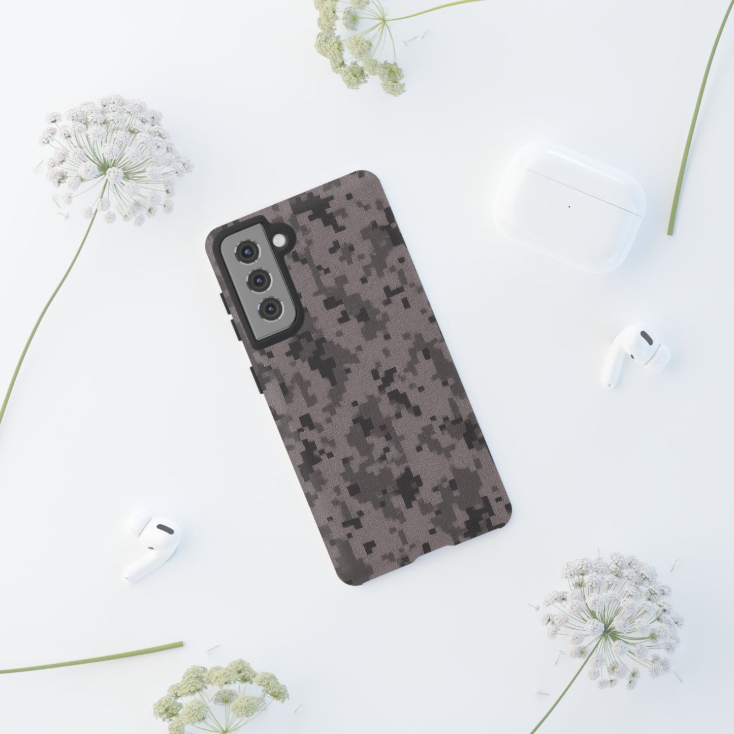 Tough Cases, Army Camouflage Phone Case, Military Style, Durable Cover, Gift for Soldiers, Outdoor Adventure, Rugged Protection - TRV