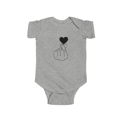 Cute Heart Gesture Infant Bodysuit - Adorable Unisex Baby Outfit for Special Occasions