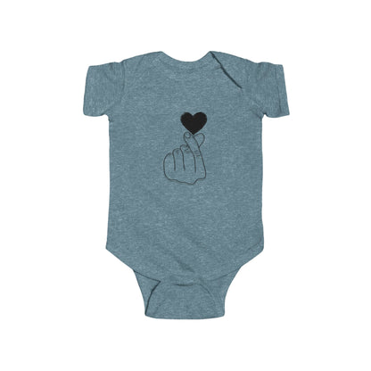 Cute Heart Gesture Infant Bodysuit - Adorable Unisex Baby Outfit for Special Occasions