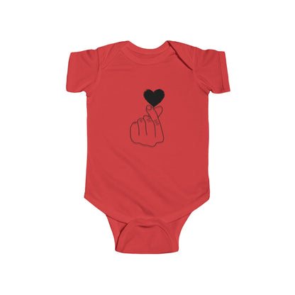 Cute Heart Gesture Infant Bodysuit - Adorable Unisex Baby Outfit for Special Occasions