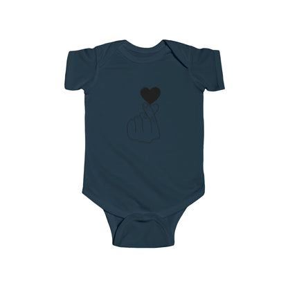 Cute Heart Gesture Infant Bodysuit - Adorable Unisex Baby Outfit for Special Occasions