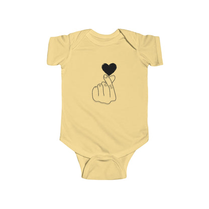 Cute Heart Gesture Infant Bodysuit - Adorable Unisex Baby Outfit for Special Occasions