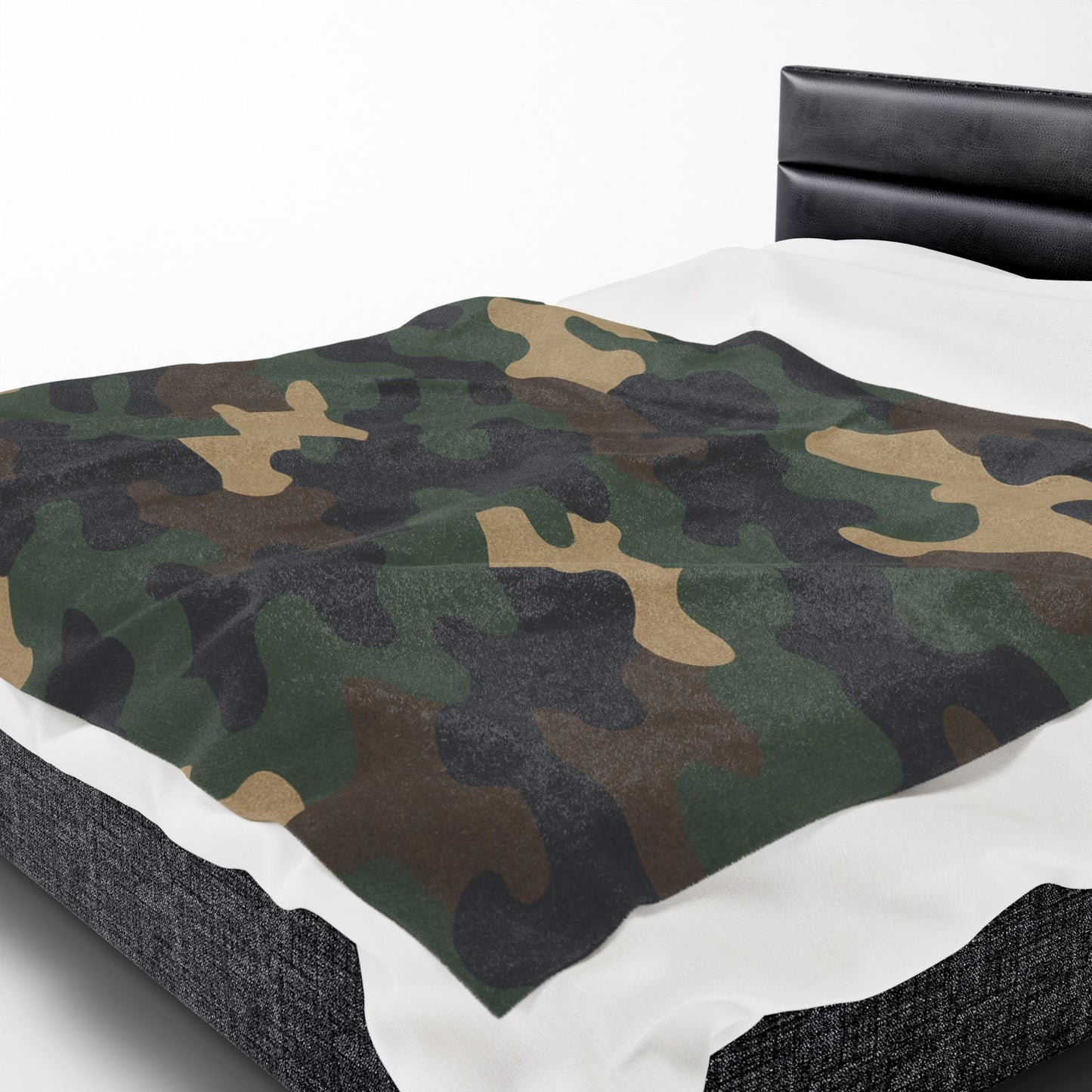Cozy Camouflage Velveteen Plush Blanket | Ideal for Campouts, Living Room Decor, Gift for Him, Outdoor Adventures, Soft Throw - TRV