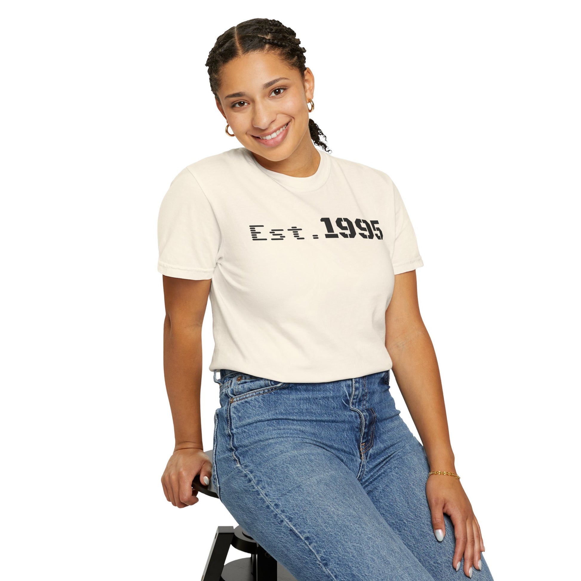 Vintage Est. 1995 T-Shirt, Retro Unisex Tee, Perfect Gift for Birthdays, Casual Wear, Nostalgic Apparel - TRV