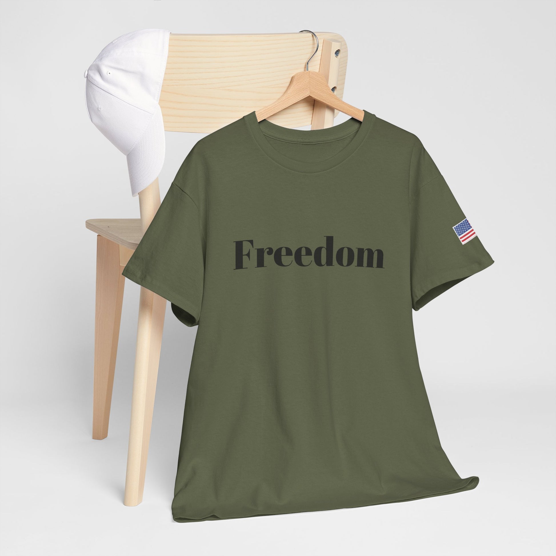 Freedom script tee | T-Shirt, American flag sleeve - TRV