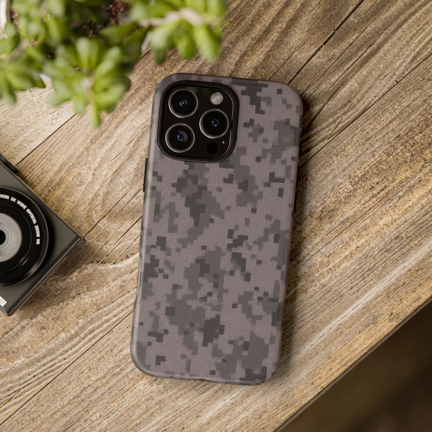 Tough Cases, Army Camouflage Phone Case, Military Style, Durable Cover, Gift for Soldiers, Outdoor Adventure, Rugged Protection - TRV
