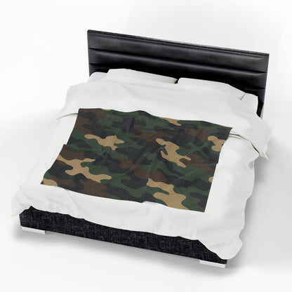 Cozy Camouflage Velveteen Plush Blanket | Ideal for Campouts, Living Room Decor, Gift for Him, Outdoor Adventures, Soft Throw - TRV