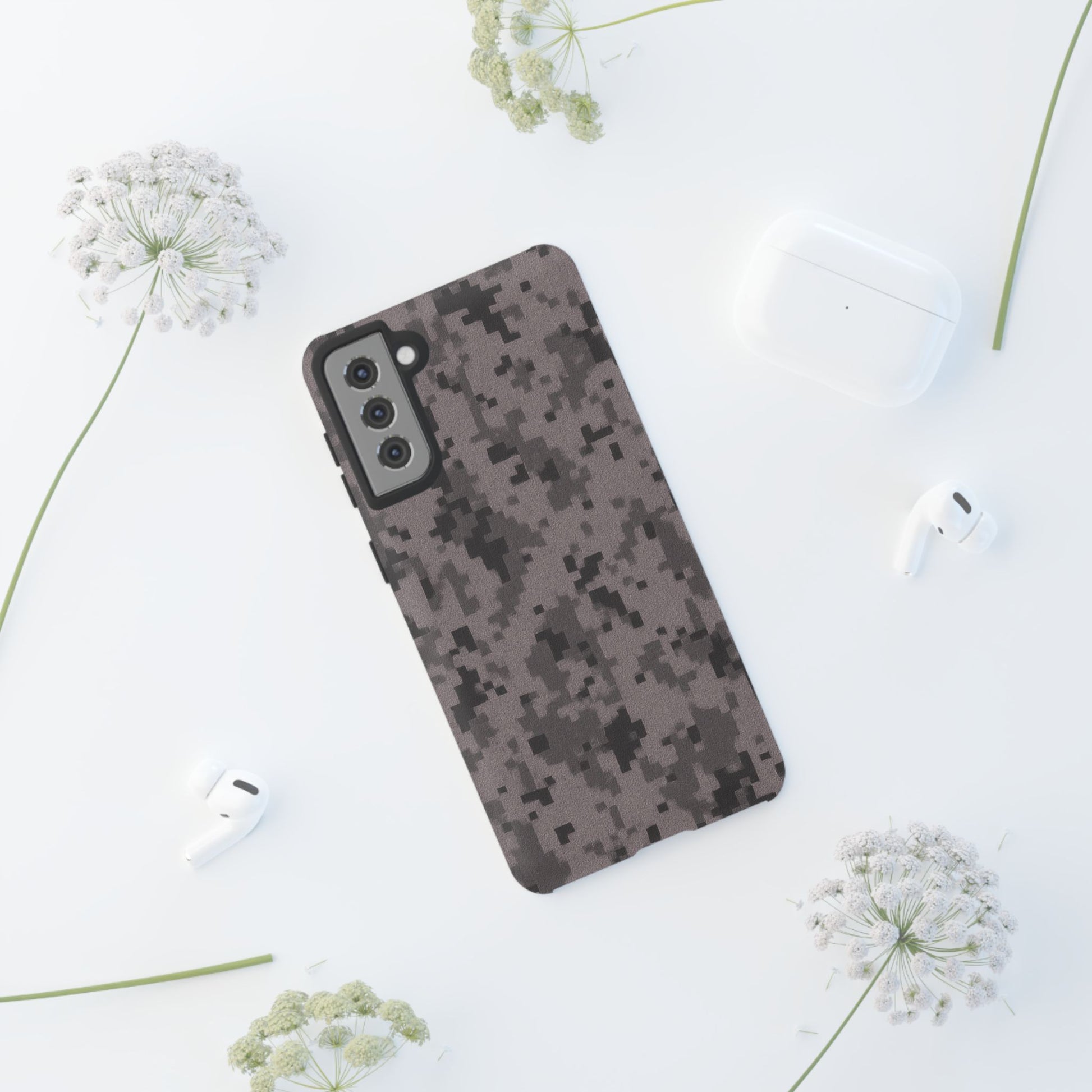 Tough Cases, Army Camouflage Phone Case, Military Style, Durable Cover, Gift for Soldiers, Outdoor Adventure, Rugged Protection - TRV