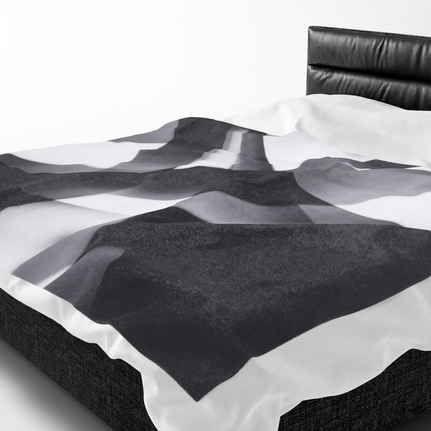 Abstract Black Smoke Design Velveteen Plush Blanket | Monochrome Swirl