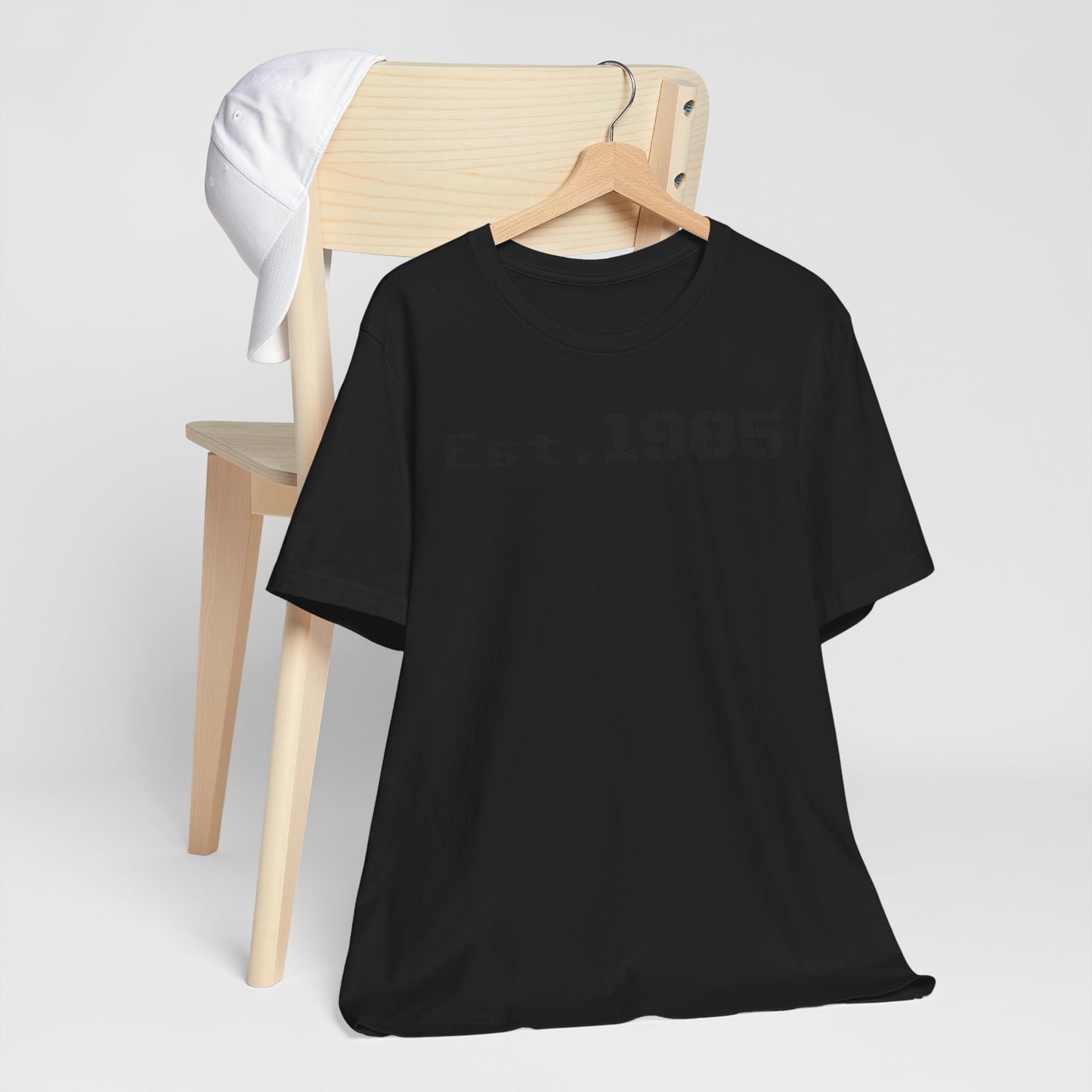 Est. 1985 Vintage Unisex Tee, Retro Birthday T-Shirt, Perfect Gift for 1980s Lovers, Casual Apparel, Timeless Style