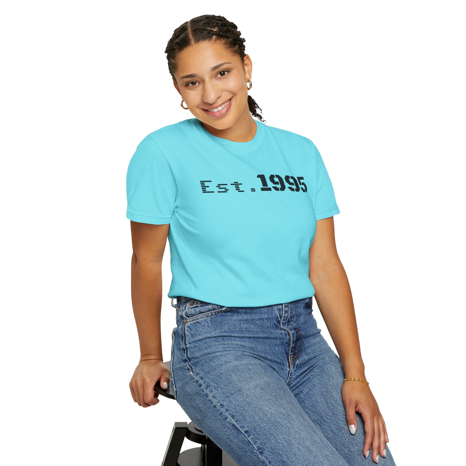 Vintage Est. 1995 T-Shirt, Retro Unisex Tee, Perfect Gift for Birthdays, Casual Wear, Nostalgic Apparel - TRV