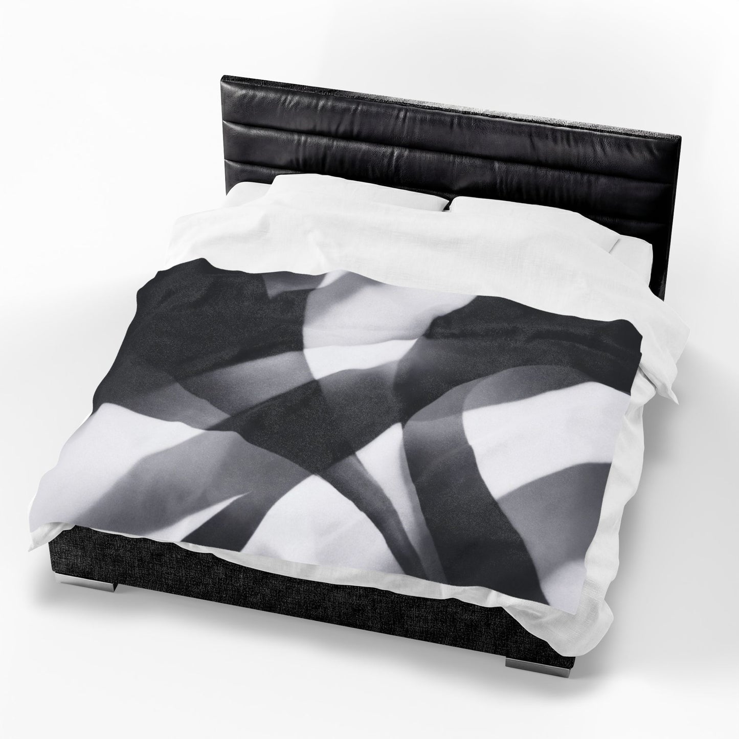 Abstract Black Smoke Design Velveteen Plush Blanket | Monochrome Swirl