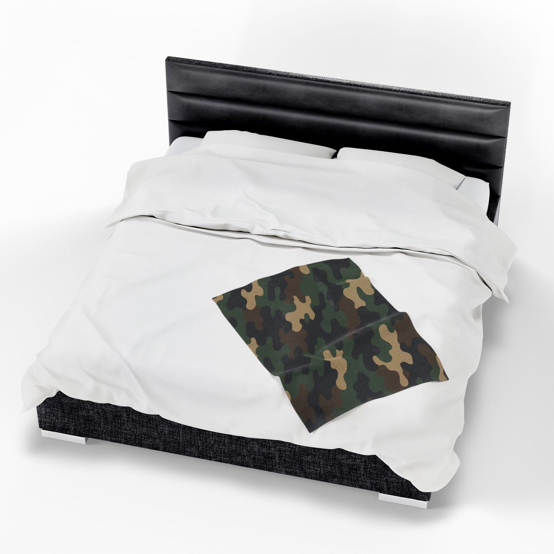 Cozy Camouflage Velveteen Plush Blanket | Ideal for Campouts, Living Room Decor, Gift for Him, Outdoor Adventures, Soft Throw - TRV
