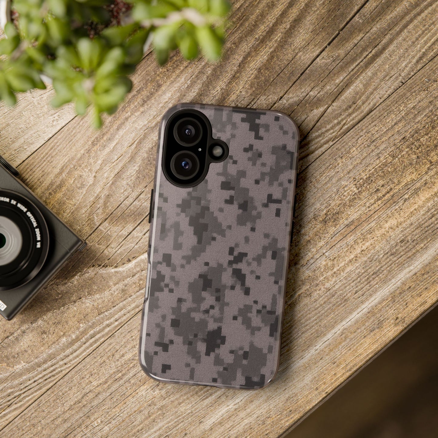 Tough Cases, Army Camouflage Phone Case, Military Style, Durable Cover, Gift for Soldiers, Outdoor Adventure, Rugged Protection - TRV