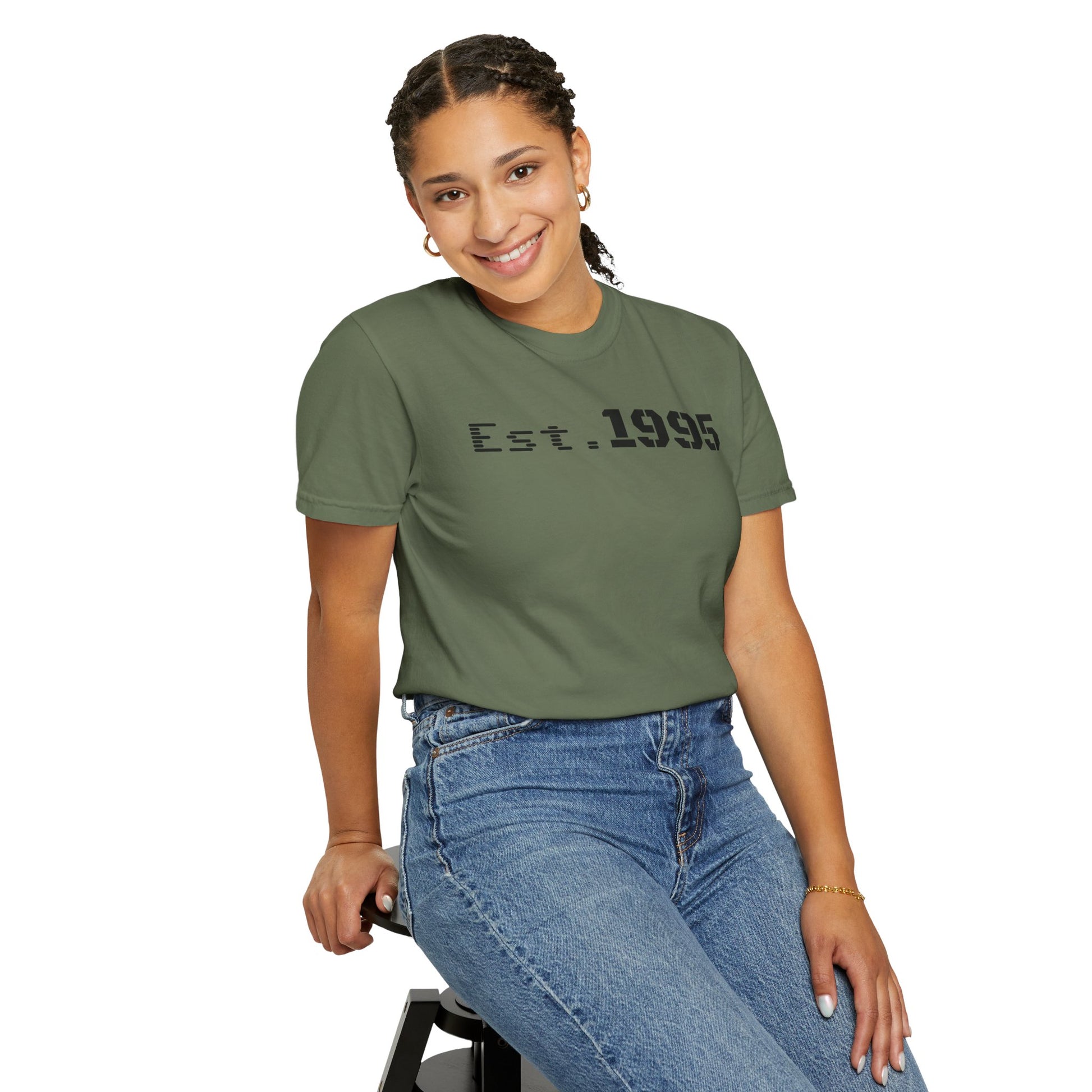 Vintage Est. 1995 T-Shirt, Retro Unisex Tee, Perfect Gift for Birthdays, Casual Wear, Nostalgic Apparel - TRV