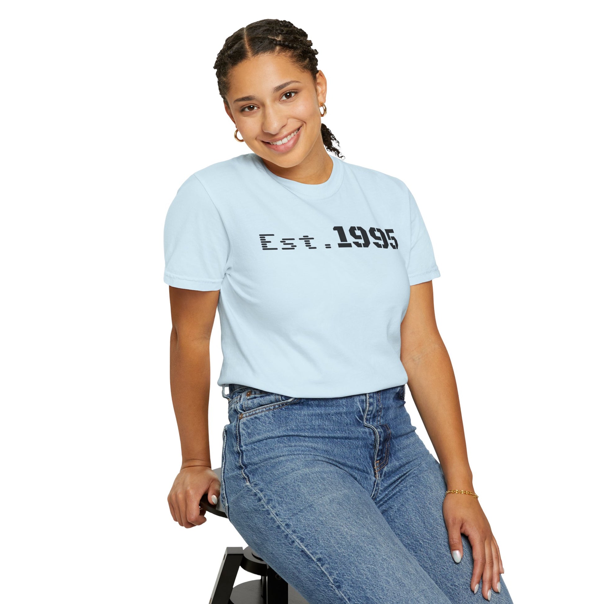 Vintage Est. 1995 T-Shirt, Retro Unisex Tee, Perfect Gift for Birthdays, Casual Wear, Nostalgic Apparel - TRV