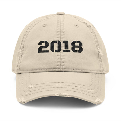 Distressed Dad Hat with 2018 Embroidery, Vintage Cap for Casual Wear, Unique Gift for Dads and Graduates, Summer Essential, Trendy [...] - TRV