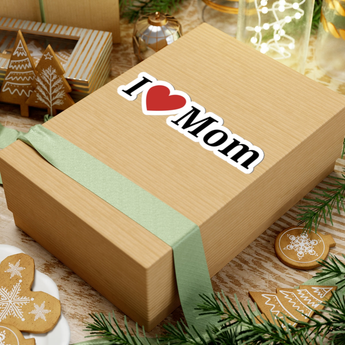 I  Mom Kiss-Cut Sticker — Retro 'I Love Mom' Laptop & Water Bottle Decal for Mother’s Day
