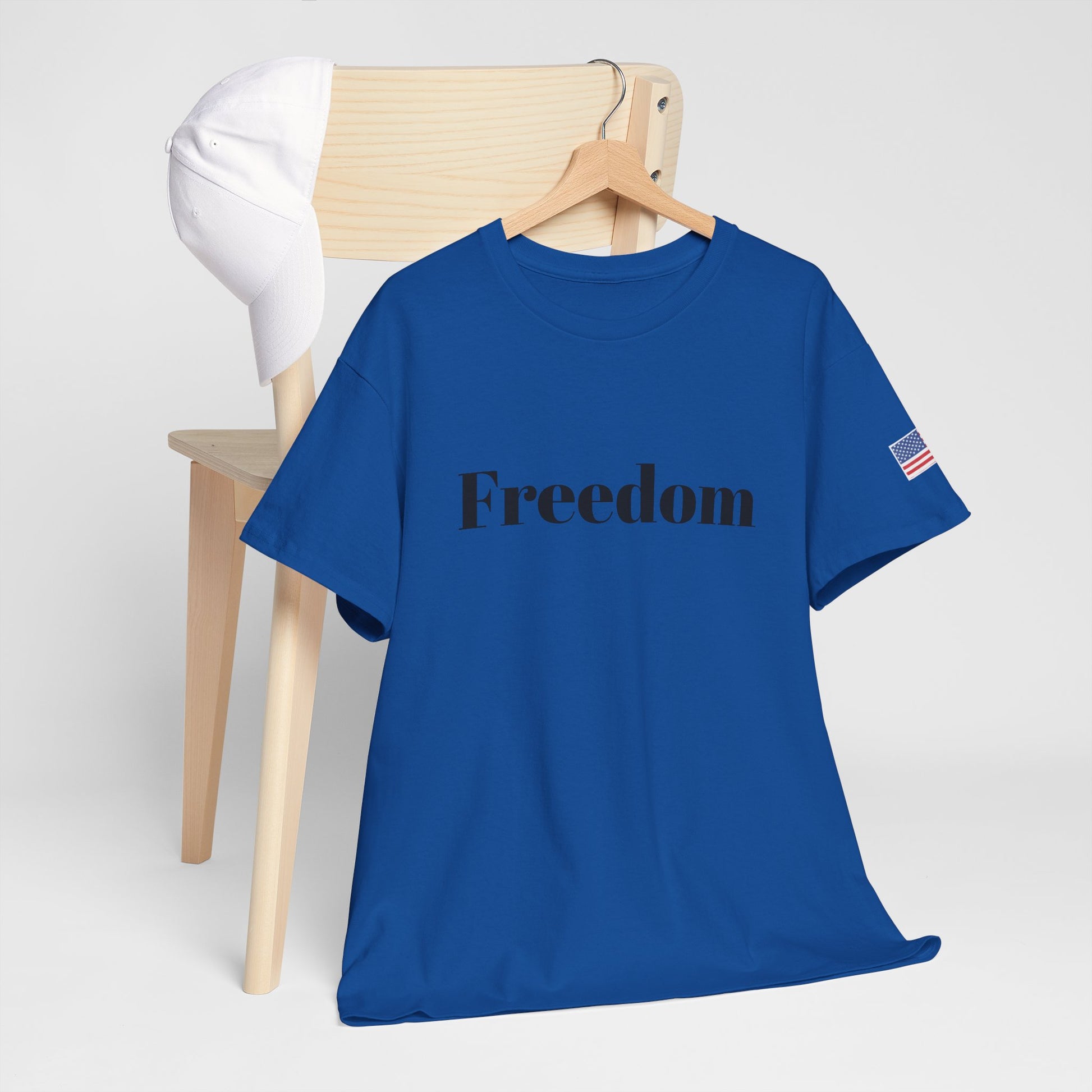 Freedom script tee | T-Shirt, American flag sleeve - TRV