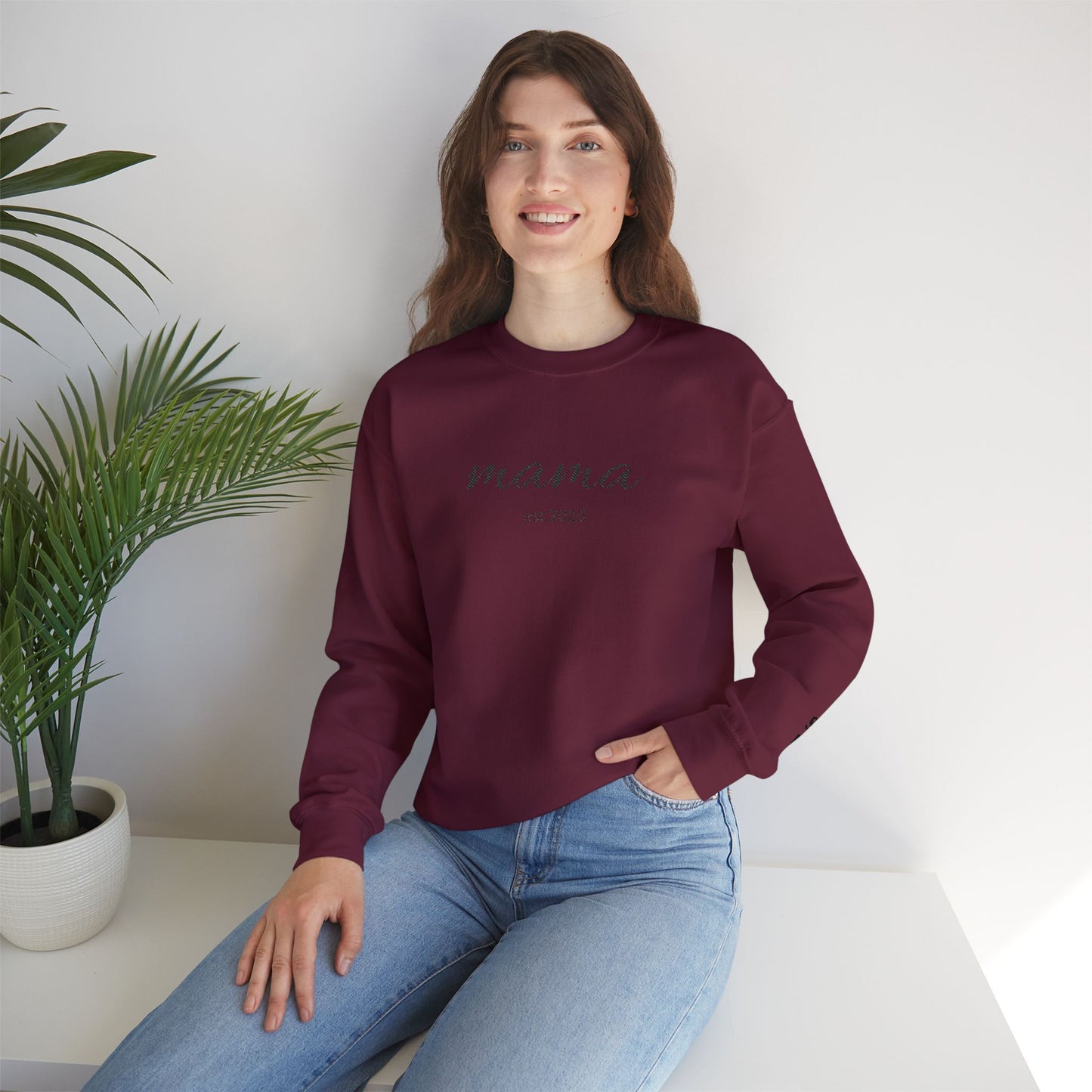mama sweatshirt | simple script mom pullover - TRV