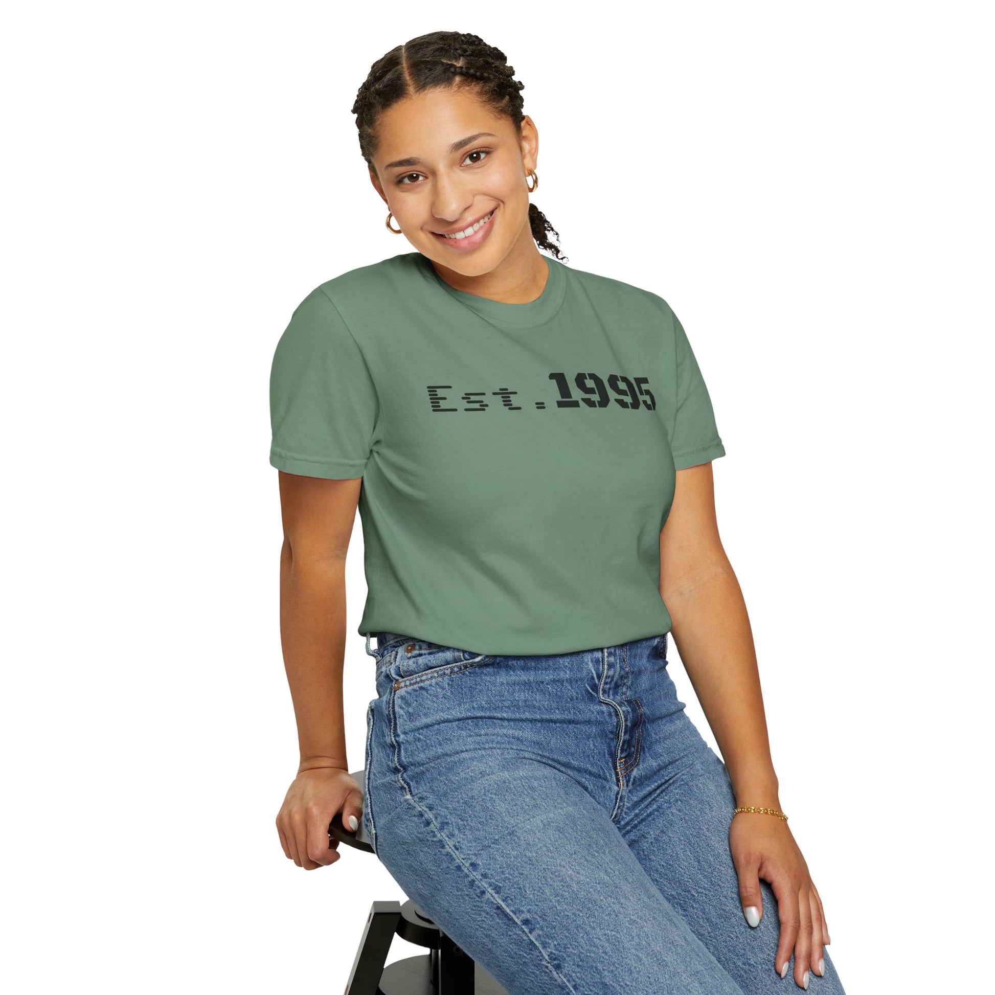 Vintage Est. 1995 T-Shirt, Retro Unisex Tee, Perfect Gift for Birthdays, Casual Wear, Nostalgic Apparel - TRV