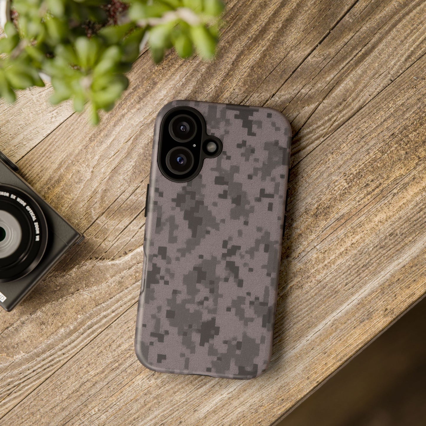Tough Cases, Army Camouflage Phone Case, Military Style, Durable Cover, Gift for Soldiers, Outdoor Adventure, Rugged Protection - TRV