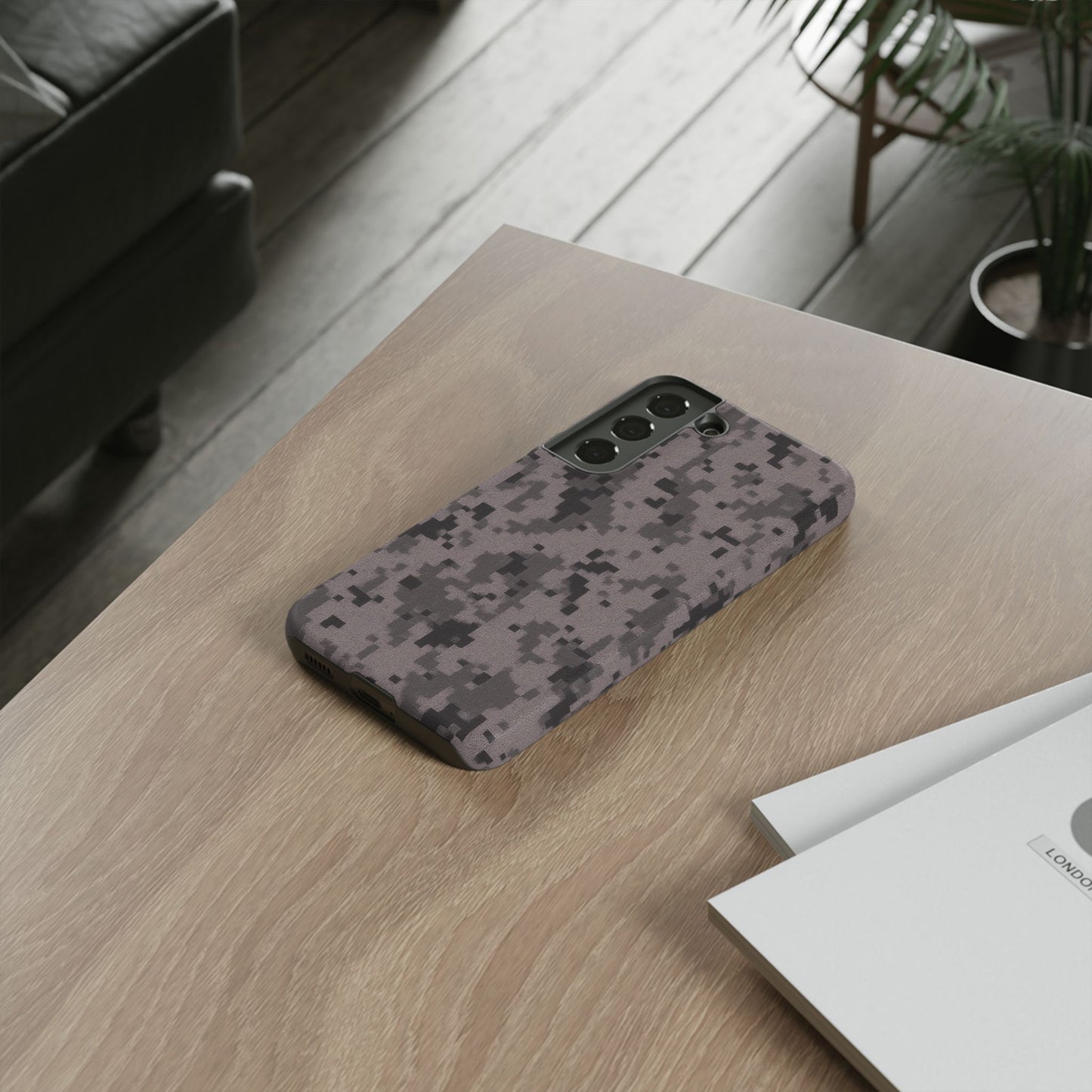 Tough Cases, Army Camouflage Phone Case, Military Style, Durable Cover, Gift for Soldiers, Outdoor Adventure, Rugged Protection - TRV